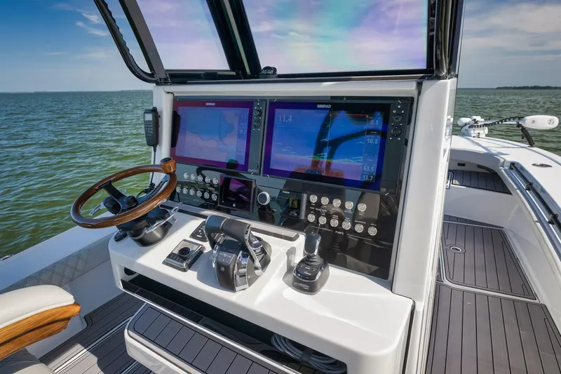 Blowin Scales Yacht Photos Pics 