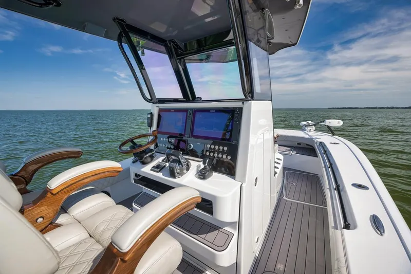 Blowin Scales Yacht Photos Pics 