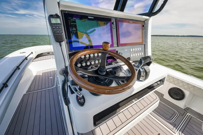 Blowin Scales Yacht Photos Pics 