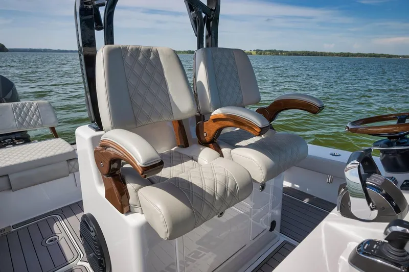 Blowin Scales Yacht Photos Pics 