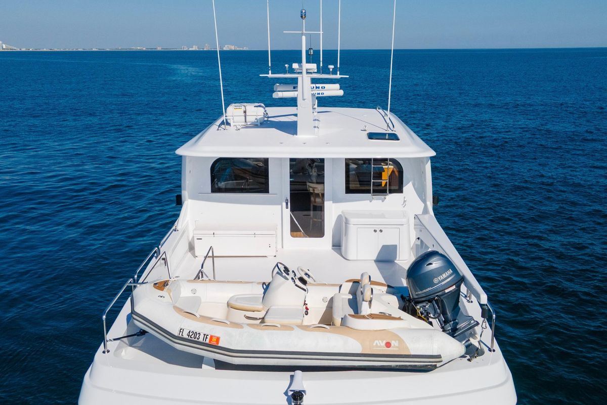 2006 Hatteras 80 