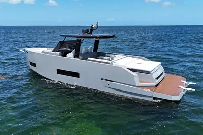 De Antonio Yachts D42