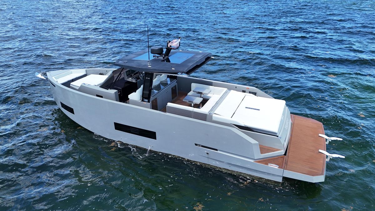 2021 De Antonio Yachts 42 
