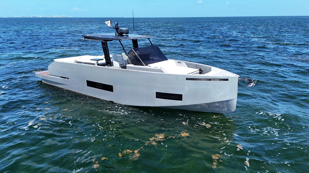 2021 De Antonio Yachts 42 