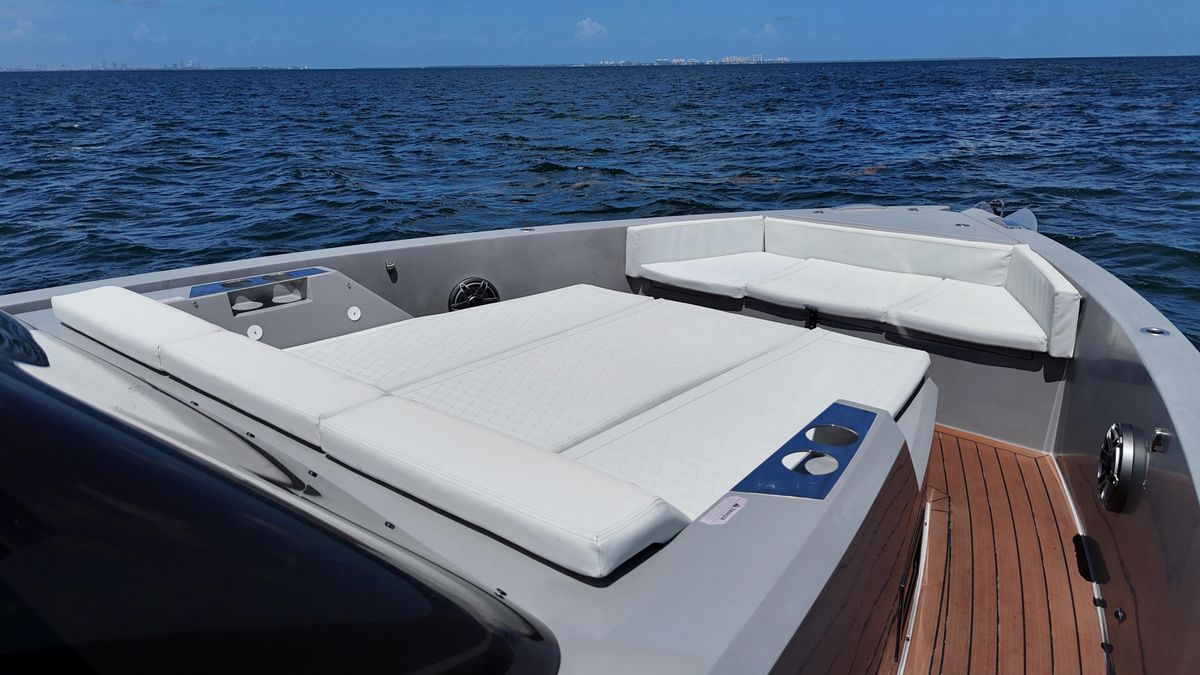 2021 De Antonio Yachts 42 