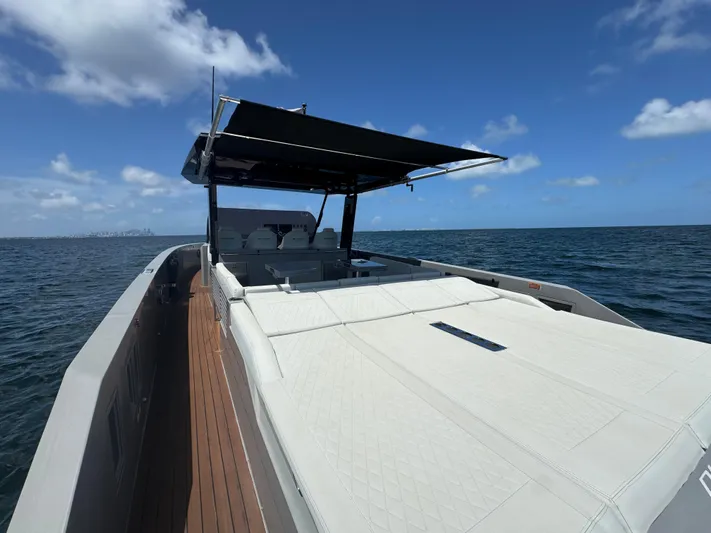  Yacht Photos Pics De Antonio Yachts D42 2021 on open water, featuring sleek design and spacious deck.