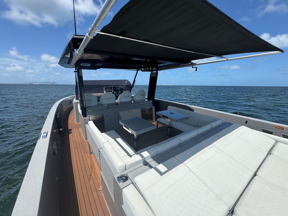 2021 De Antonio Yachts 42 