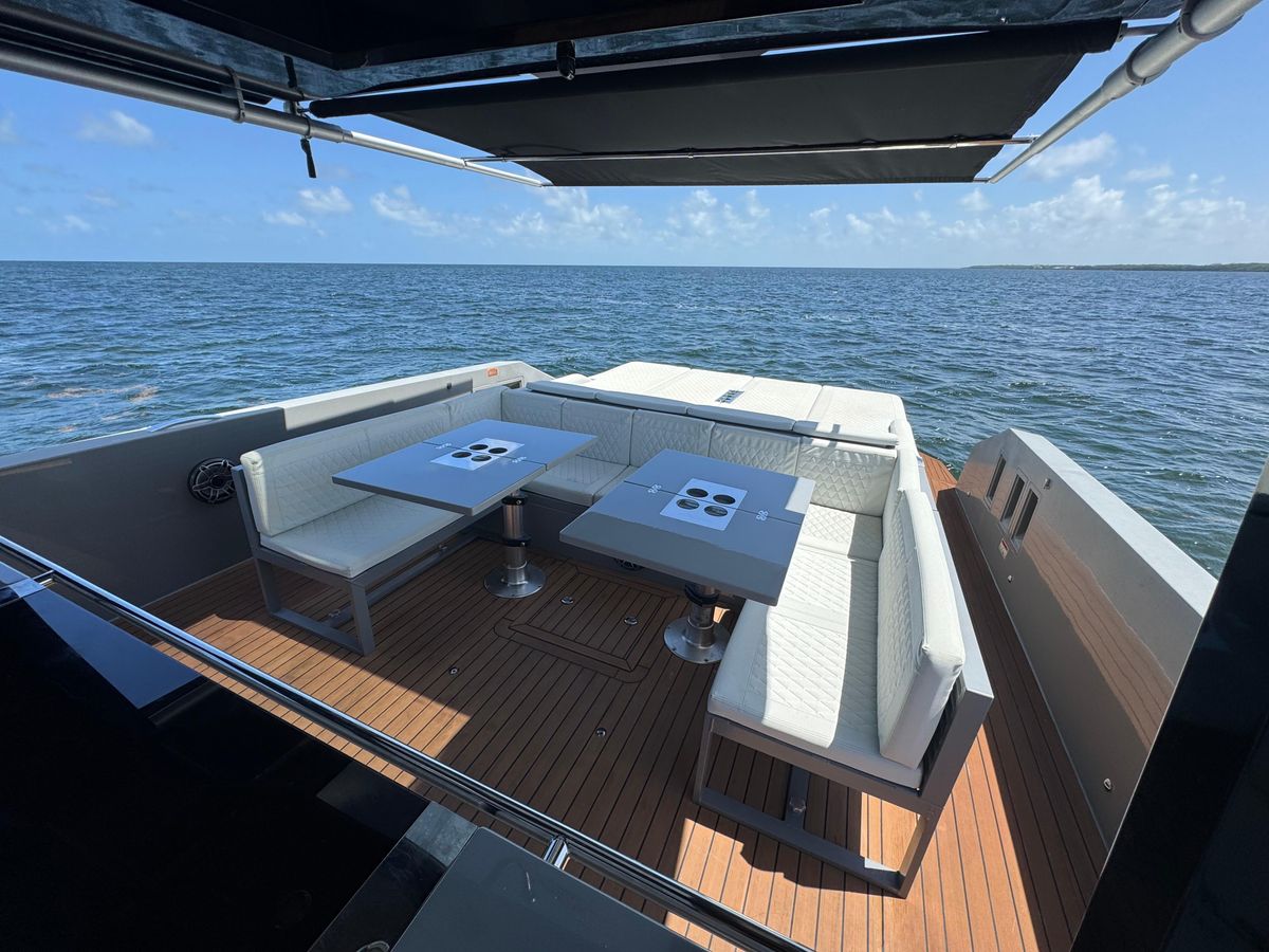 2021 De Antonio Yachts 42 