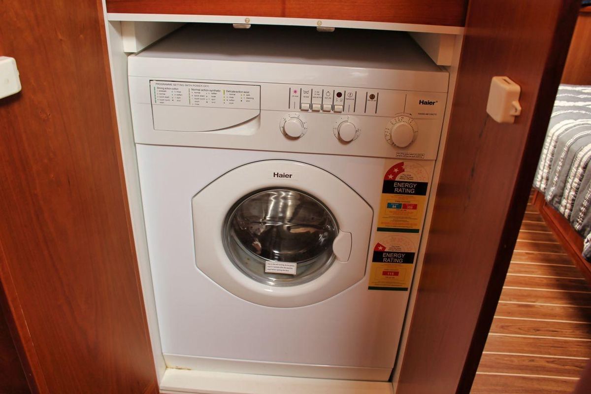 2004 Riviera 58 