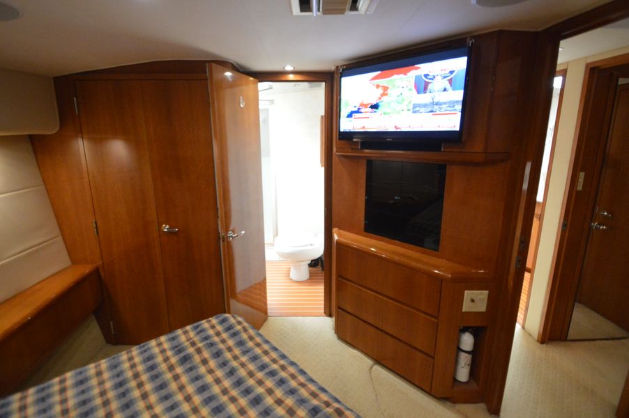 2001 Hatteras 60 Convertible