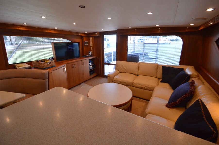 2001 Hatteras 60 Convertible