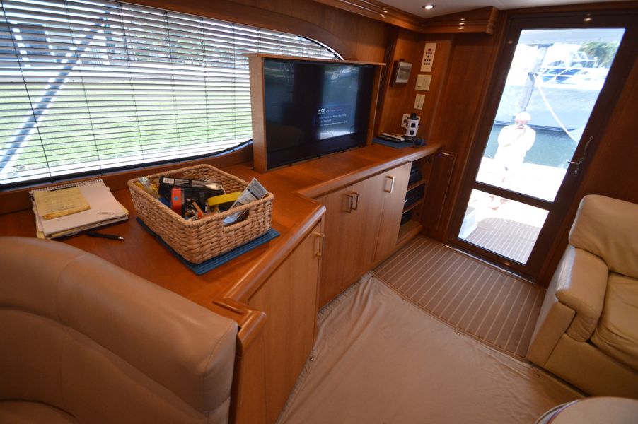 2001 Hatteras 60 Convertible