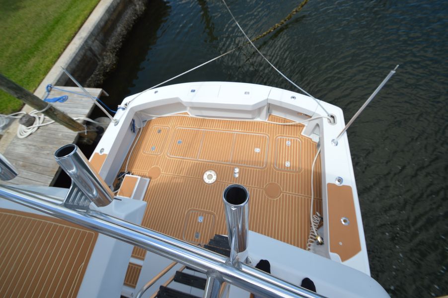 2001 Hatteras 60 Convertible