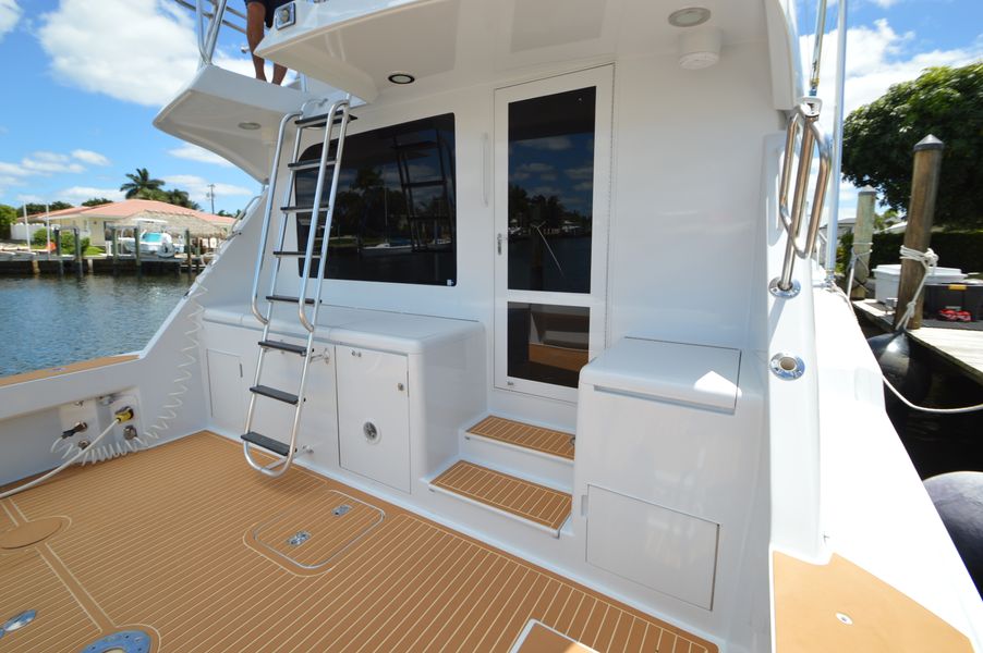 2001 Hatteras 60 Convertible