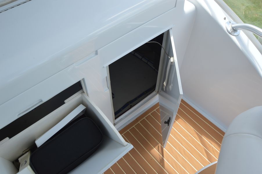 2001 Hatteras 60 Convertible