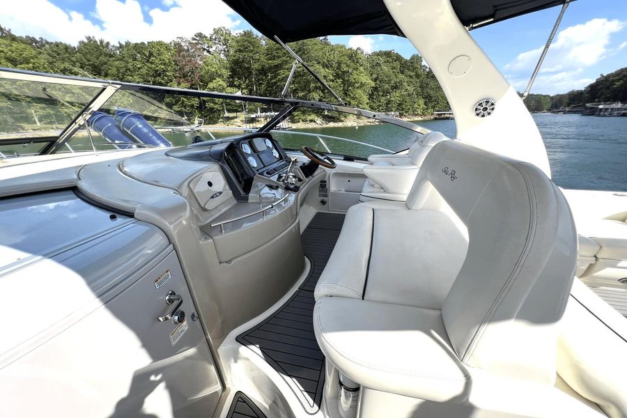 2004 Sea Ray 420 Sundancer