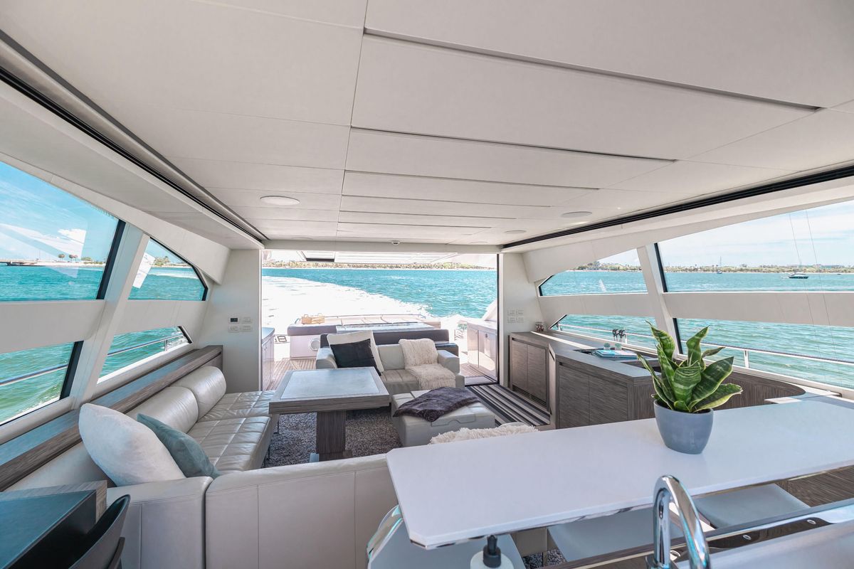 2017 Pershing 82 