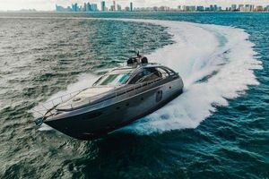 2015 70' 5'' Pershing-70 Sunny Isles Beach, FL, US