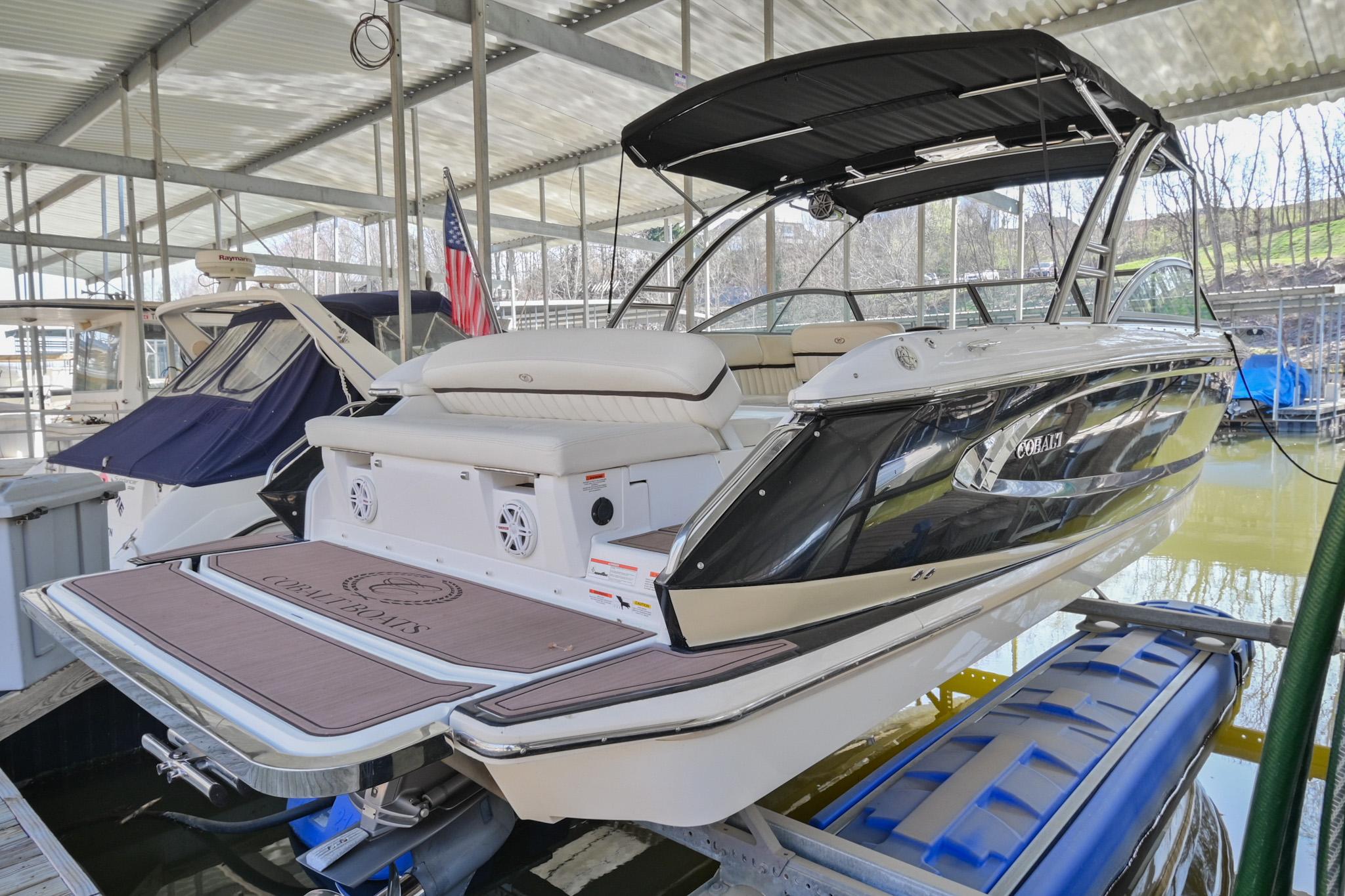 2012 Cobalt A28 Canots automobiles à vendre - YachtWorld