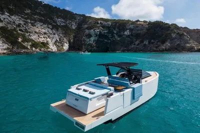 2018 De Antonio Yachts D34