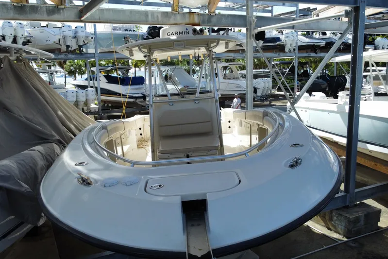  Yacht Photos Pics 2008 Hydra-Sports Vector 2900 CC boat in storage, featuring Garmin equipment.