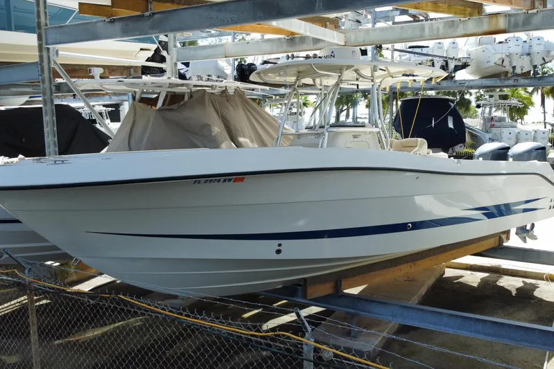  Yacht Photos Pics 2008 Hydra-Sports Vector 2900 CC boat on a storage rack, side view.