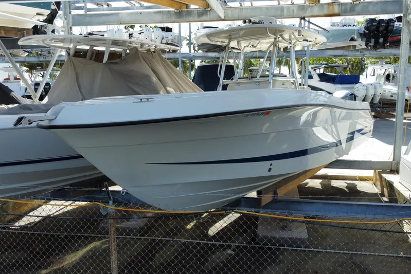  Yacht Photos Pics 2008 Hydra-Sports Vector 2900 CC boat in storage, side view.