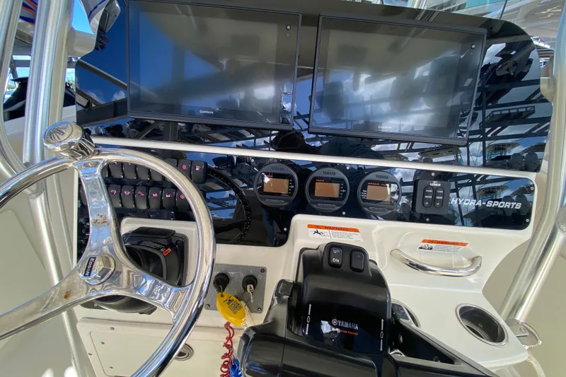  Yacht Photos Pics 2008 Hydra-Sports Vector 2900 CC boat dashboard with Garmin displays and Yamaha controls.