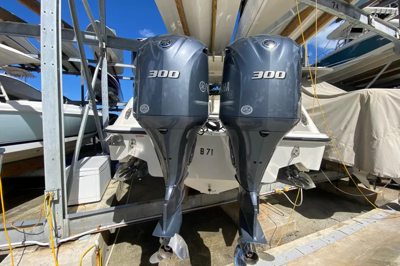  Yacht Photos Pics 2008 Hydra-Sports Vector 2900 CC with twin Yamaha 300 engines in storage.