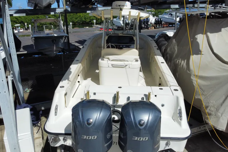  Yacht Photos Pics 2008 Hydra-Sports Vector 2900 CC boat with dual Yamaha 300 engines, docked in marina.