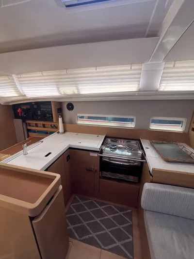 Vigilant Yacht Photos Pics 