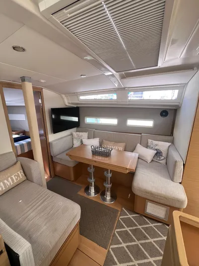 Vigilant Yacht Photos Pics 