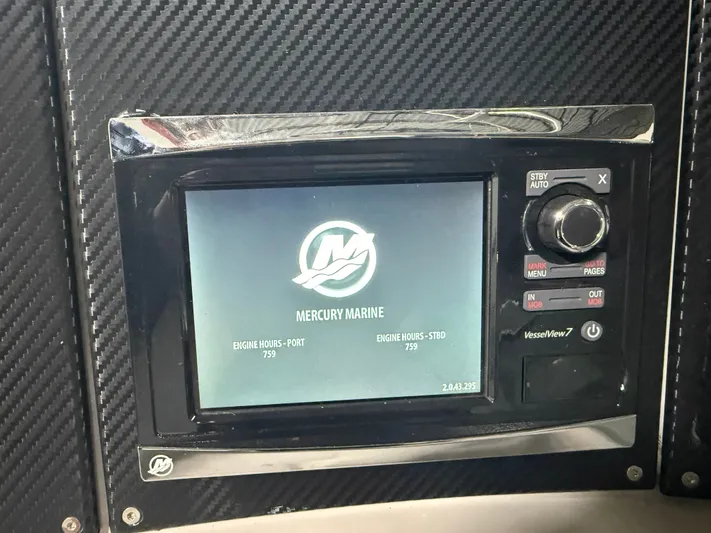 Prime Time Yacht Photos Pics Mercury Marine display on a 2005 Formula 370 Super Sport boat.