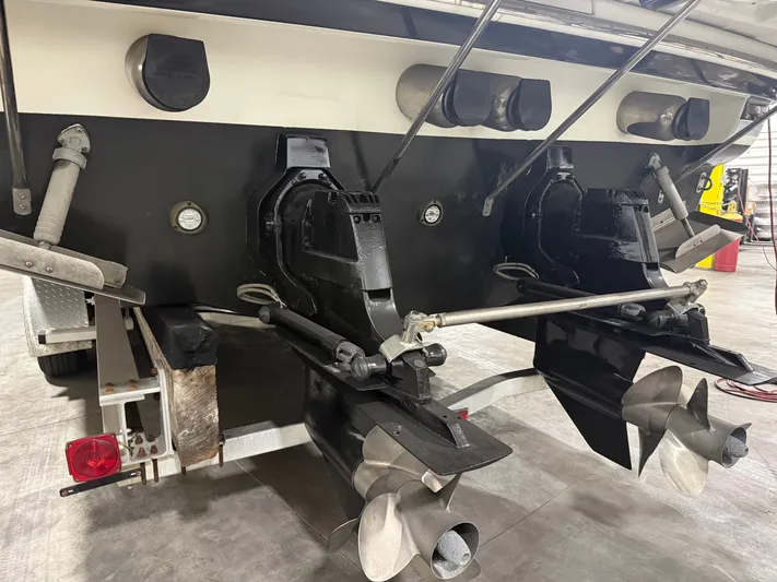 Prime Time Yacht Photos Pics Rear view of a 2005 Formula 370 Super Sport boat with dual engines.