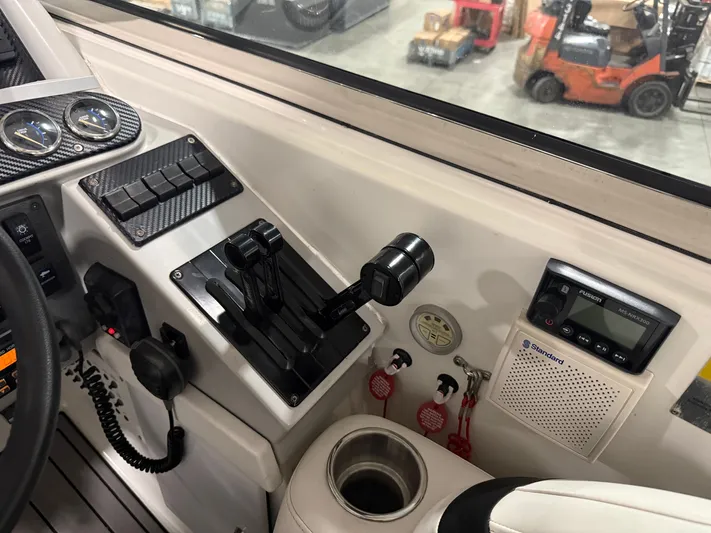 Prime Time Yacht Photos Pics 