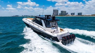 Yacht