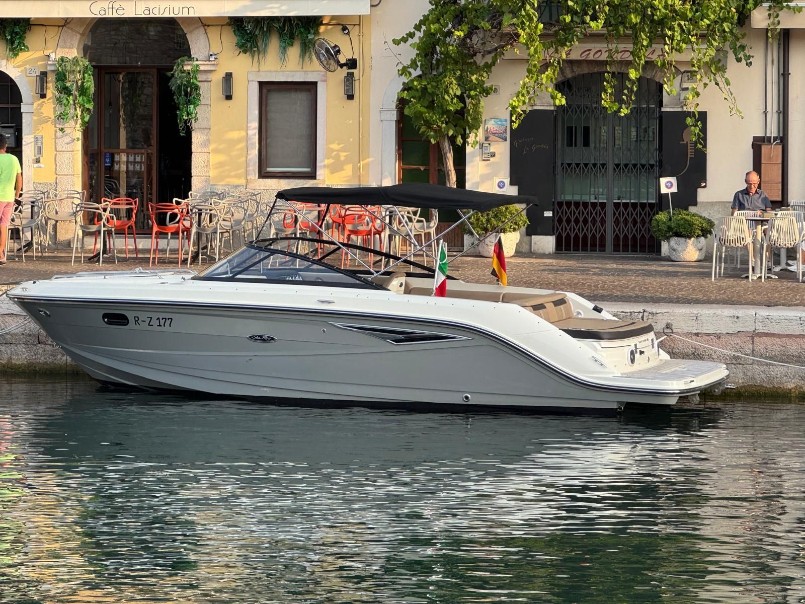 2018 Sea Ray 250 Sun Sport SSE