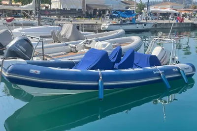 Avon Adventure 620 Open