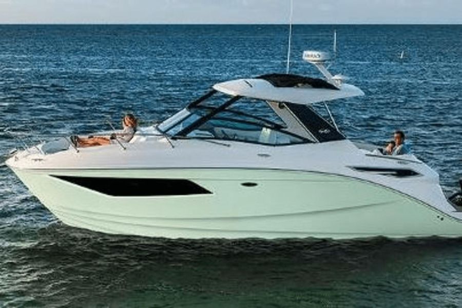 2021 Sea Ray 320 Sundancer OB