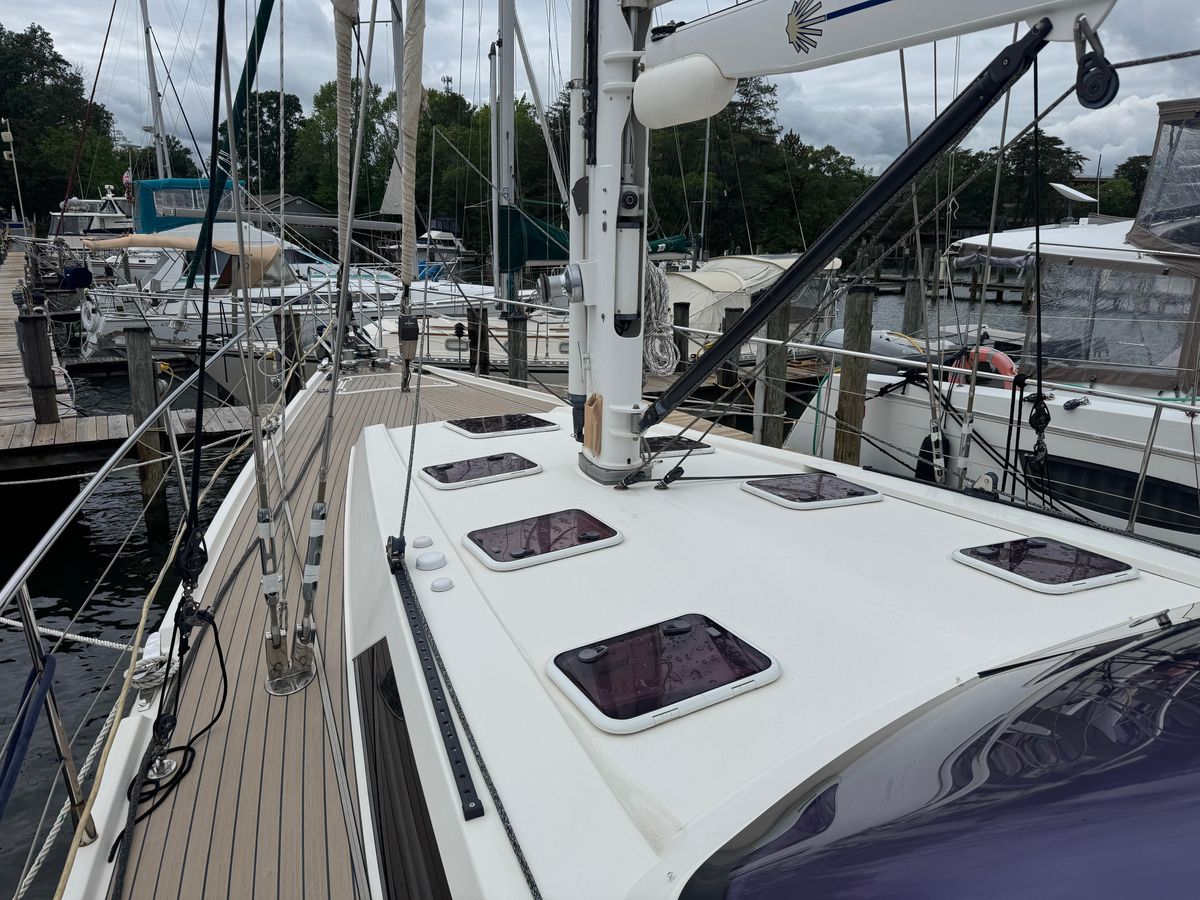 2012 Amel 56 