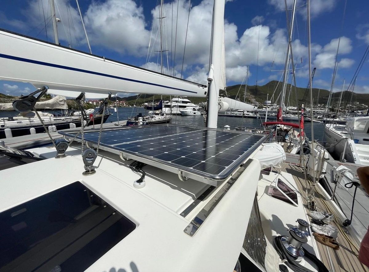 2012 Amel 56 