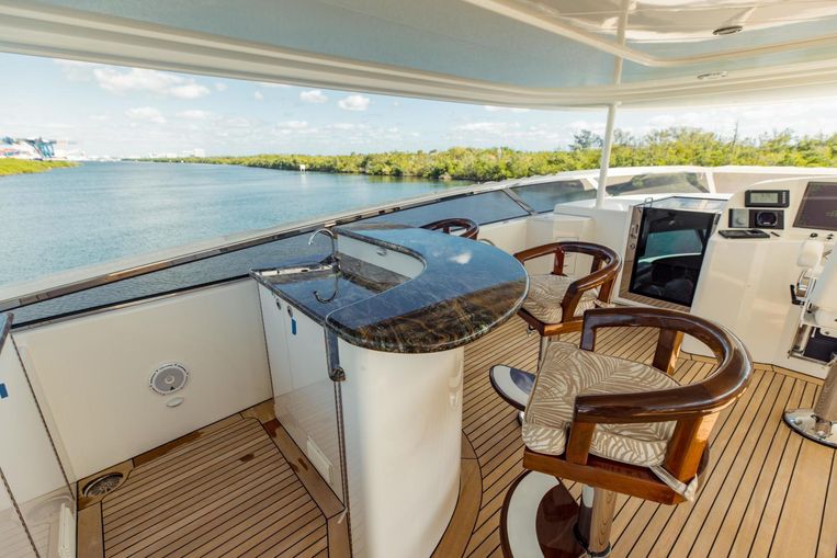 2008-112-westport-112-motor-yacht