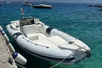 2005 MV Marine 780 Comfort