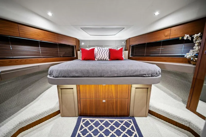 Escape Yacht Photos Pics 2015 Princess F60 - Stateroom