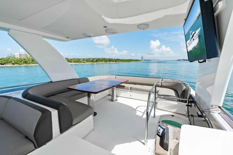 Escape Yacht Photos Pics 2015 Princess F60 - Flybridge