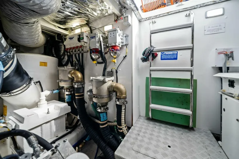 Escape Yacht Photos Pics 2015 Princess F60 - Engine Room