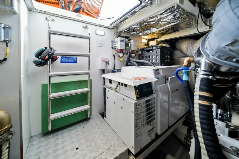 Escape Yacht Photos Pics 2015 Princess F60 - Engine Room