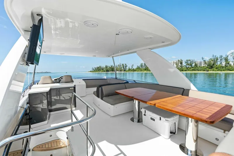 Escape Yacht Photos Pics 2015 Princess F60 - Flybridge