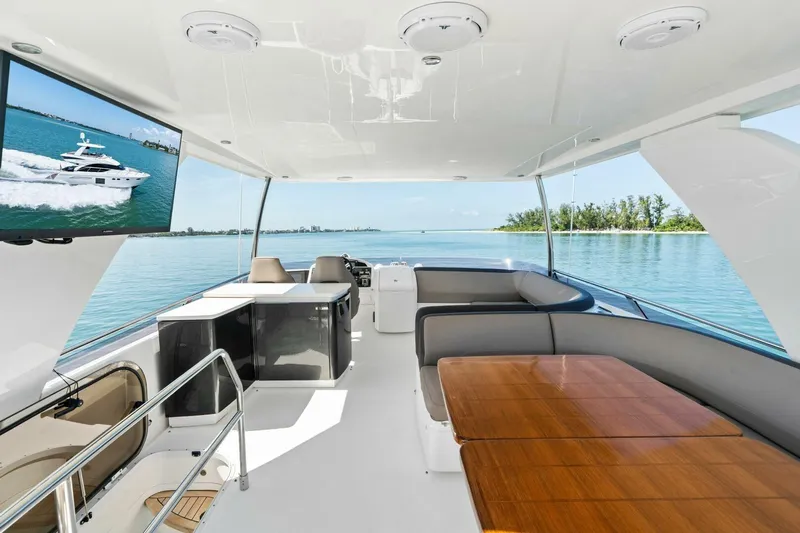 Escape Yacht Photos Pics 2015 Princess F60 - Flybridge