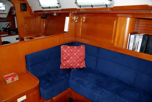 Elan Yacht Photos Pics J40 Port settee